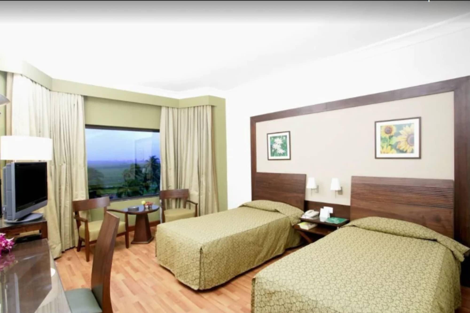 The Retreat Hotel & Convention Centre Mumbai Cameră foto