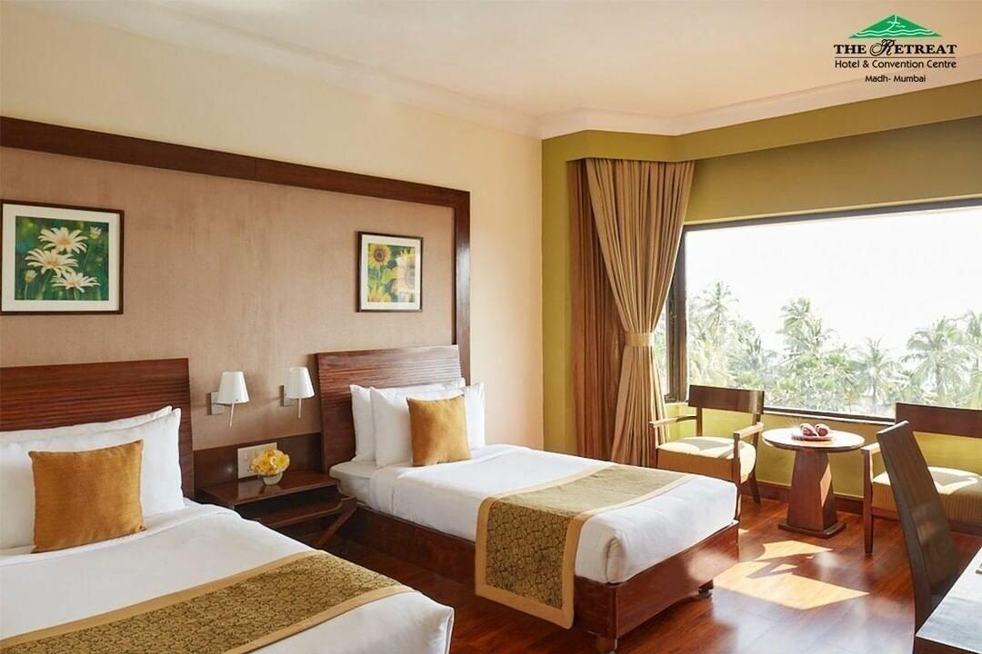 The Retreat Hotel & Convention Centre Mumbai Exterior foto